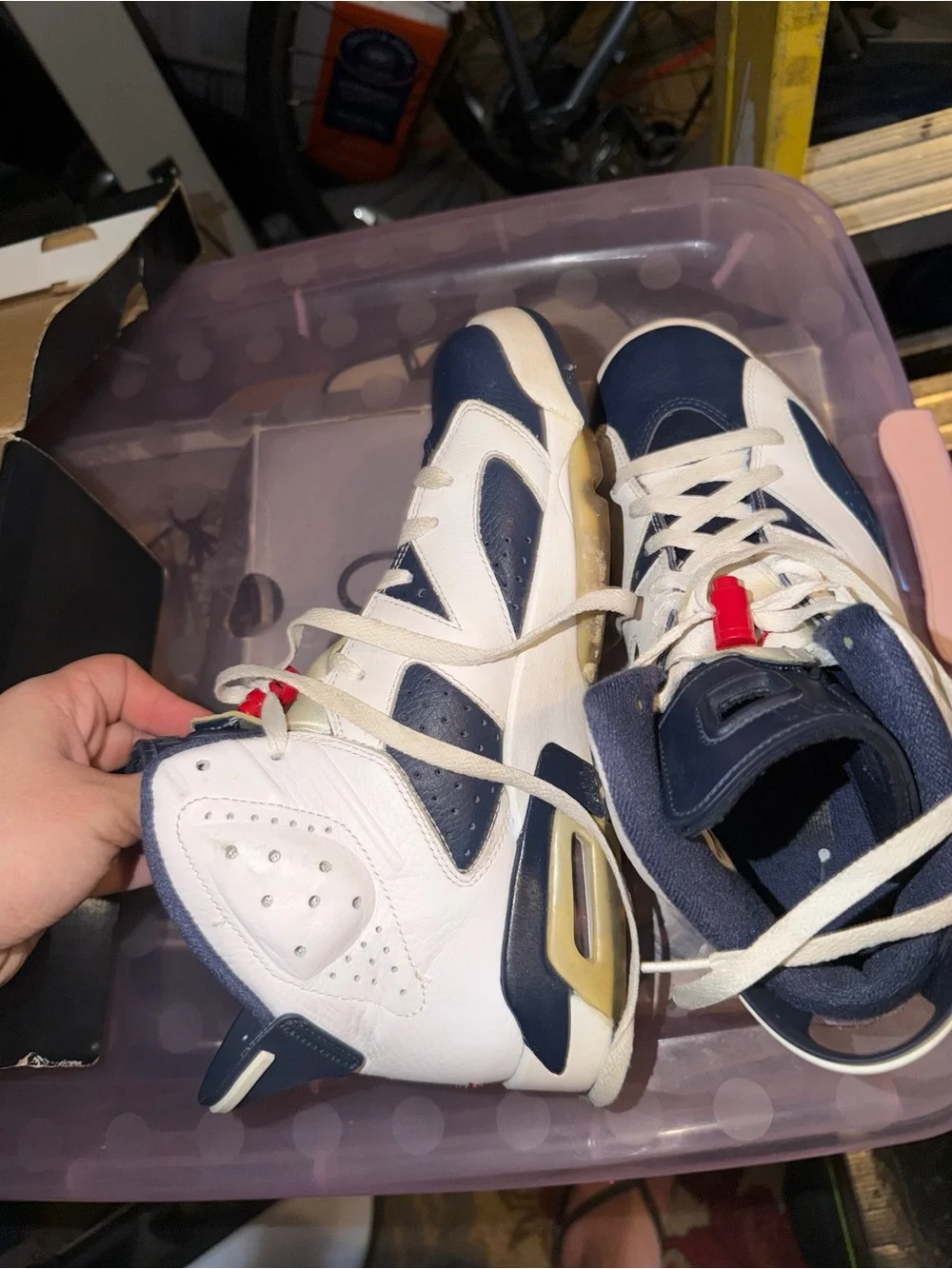 Air Jordan 6 Olympic 2000s sneakers (Size 41/ Men’s 8)